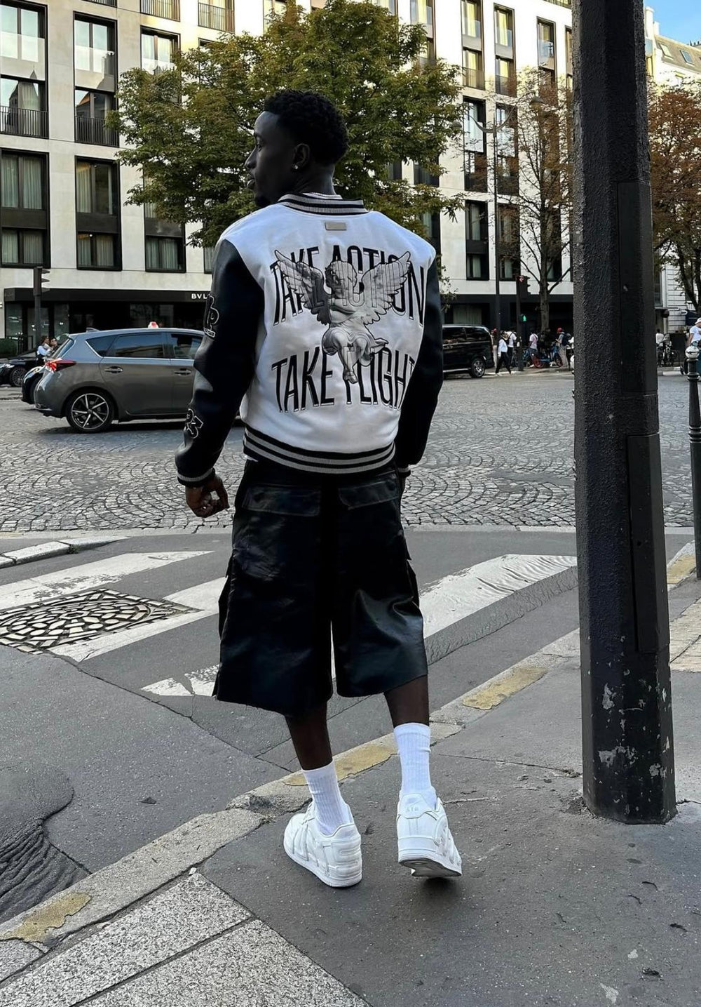 <p><strong>WORN WORLDWIDE</strong></p>