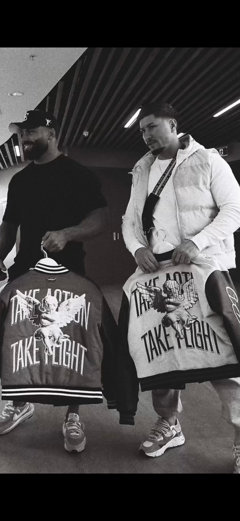 <p><strong>WORN WORLDWIDE</strong></p>